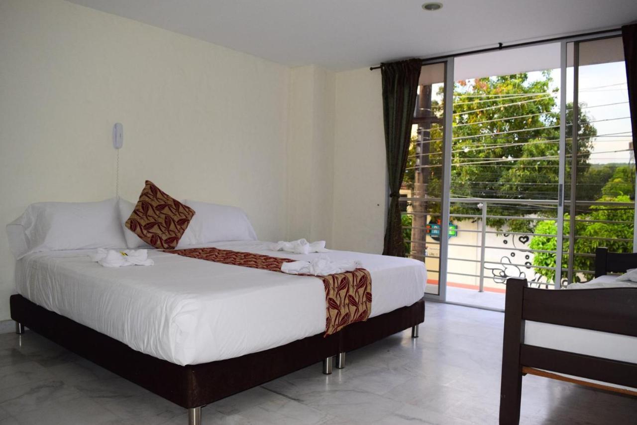 Blue Star Hotel Melgar Exterior photo