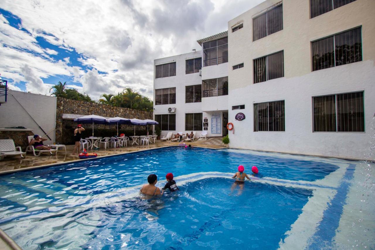 Blue Star Hotel Melgar Exterior photo